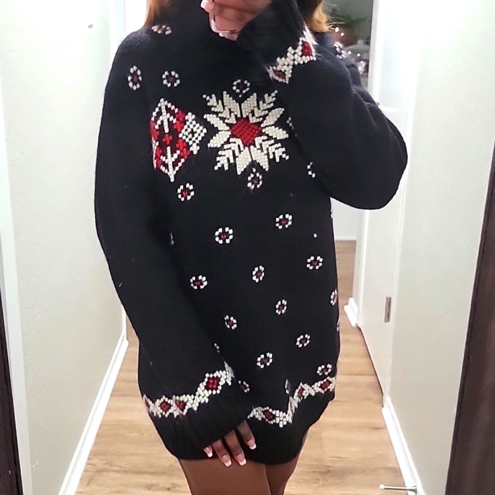 VTG  | Vintage Black & Red Wool Knit Snowflake Sweater
